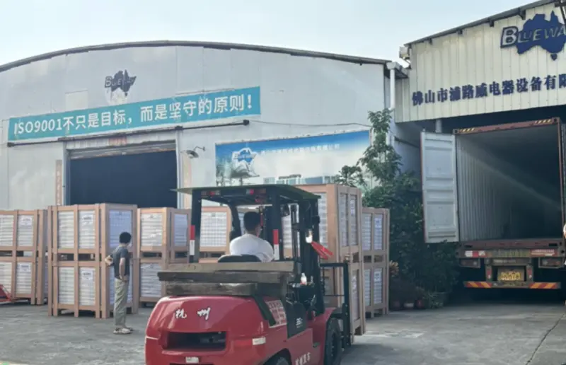 आमच्या मुख्य क्लायंटसाठी झटपट गरम पाण्याचा उष्णता पंप.